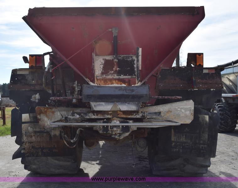 image for item J8480 2002 Case IH FLX3300B self-propelled applicator