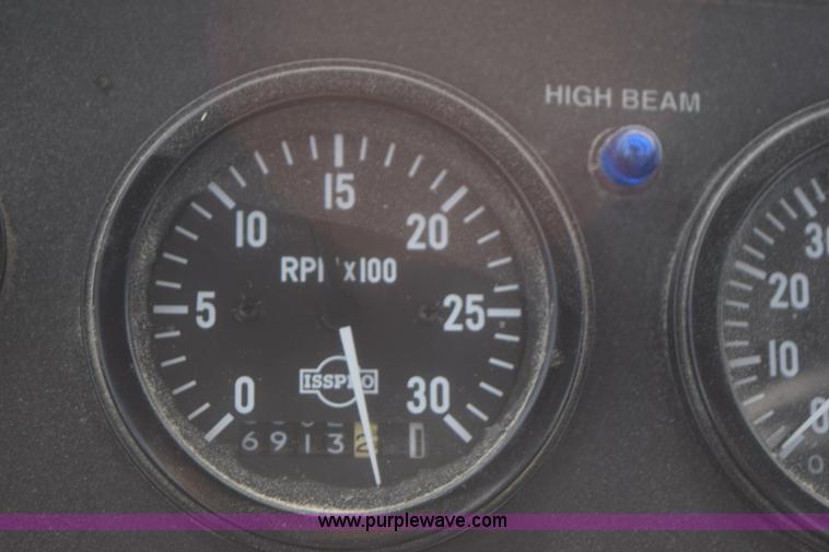 image for item J8480 2002 Case IH FLX3300B self-propelled applicator