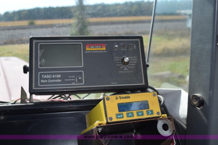 image for item J8480 2002 Case IH FLX3300B self-propelled applicator