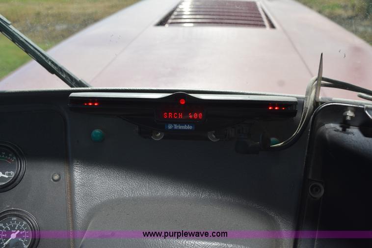 image for item J8480 2002 Case IH FLX3300B self-propelled applicator