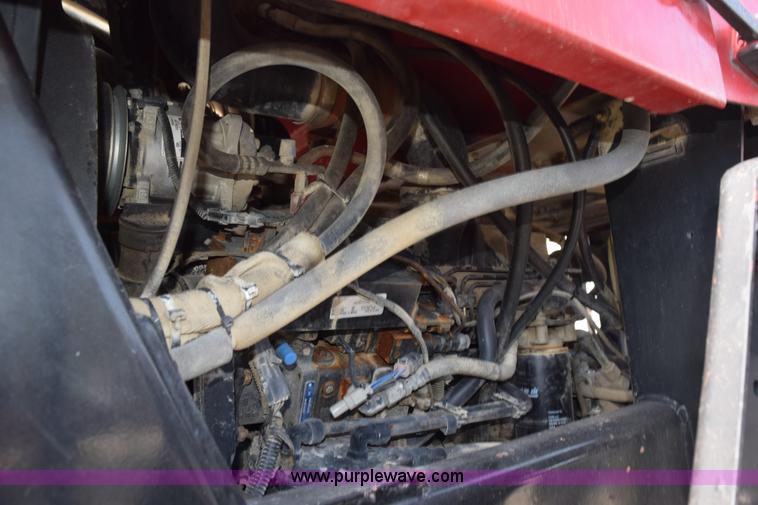 image for item J8480 2002 Case IH FLX3300B self-propelled applicator