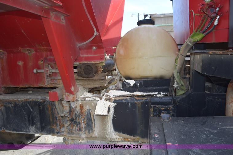 image for item J8480 2002 Case IH FLX3300B self-propelled applicator