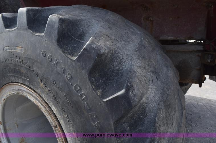 image for item J8480 2002 Case IH FLX3300B self-propelled applicator