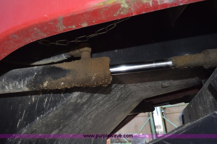 image for item J8480 2002 Case IH FLX3300B self-propelled applicator