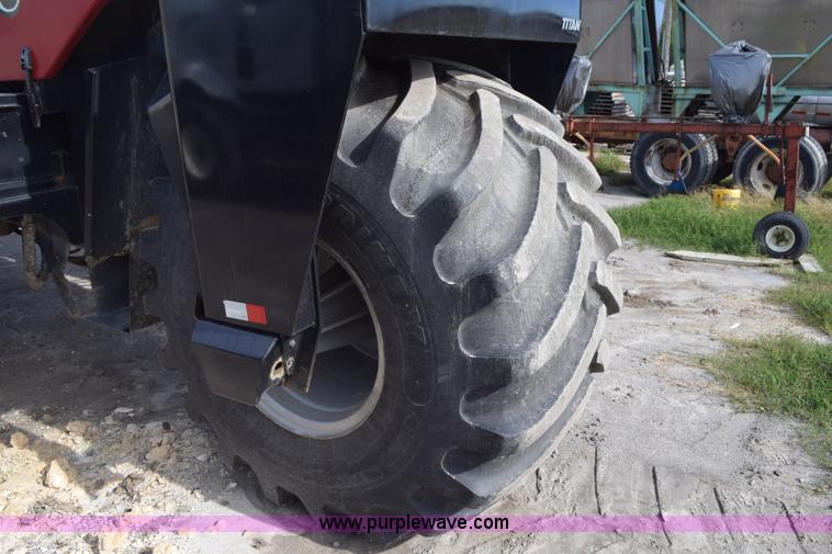 image for item J8480 2002 Case IH FLX3300B self-propelled applicator