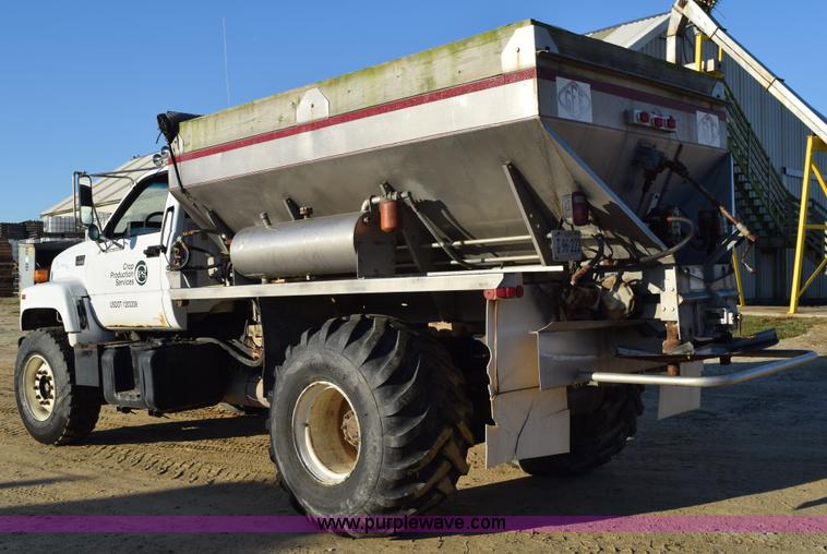 image for item J8483 1999 Chevrolet C7500 applicator truck