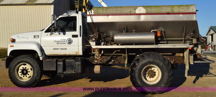 image for item J8483 1999 Chevrolet C7500 applicator truck