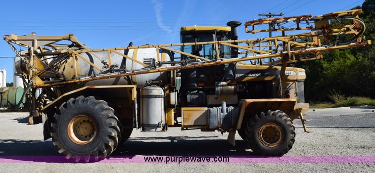 image for item J8485 2005 Ag-Chem TerraGator 8144 self-propelled sprayer