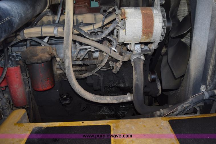 image for item J8485 2005 Ag-Chem TerraGator 8144 self-propelled sprayer