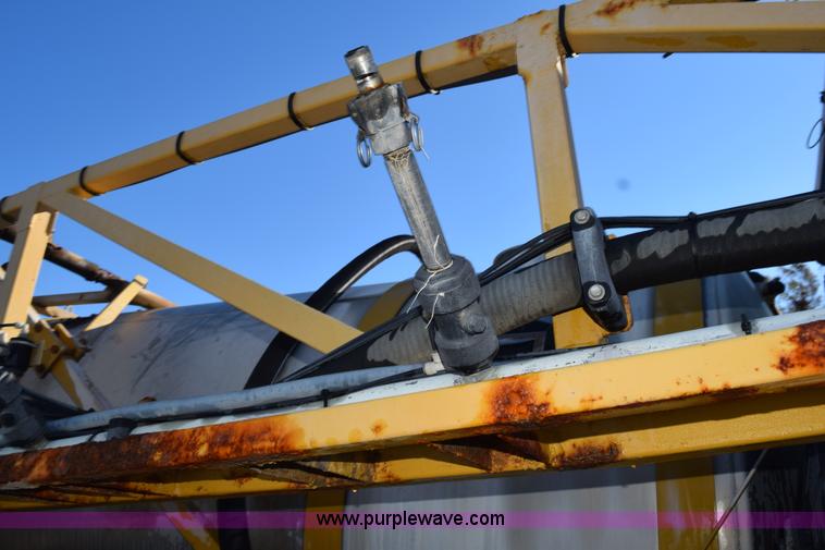 image for item J8485 2005 Ag-Chem TerraGator 8144 self-propelled sprayer