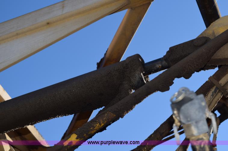 image for item J8485 2005 Ag-Chem TerraGator 8144 self-propelled sprayer