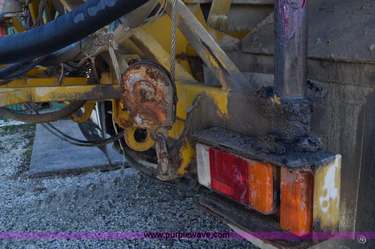 image for item J8485 2005 Ag-Chem TerraGator 8144 self-propelled sprayer