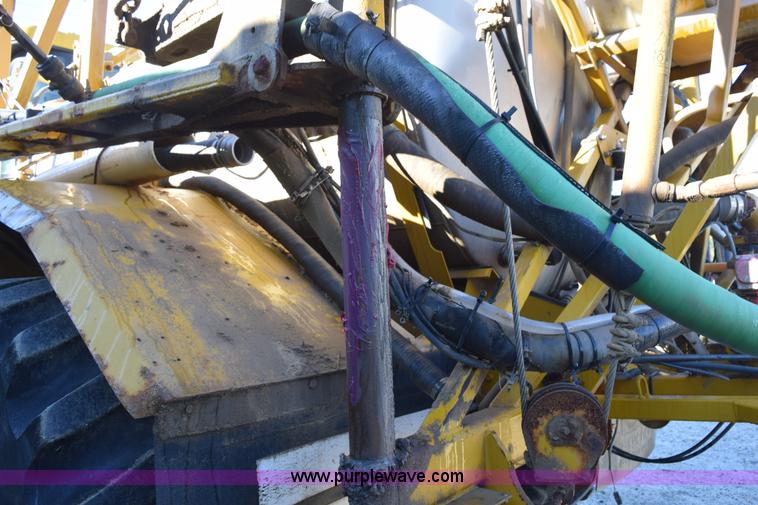 image for item J8485 2005 Ag-Chem TerraGator 8144 self-propelled sprayer