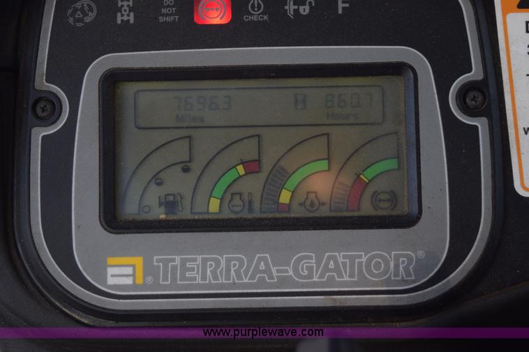 image for item J8486 2000 Ag-Chem TerraGator 8103 self-propelled sprayer