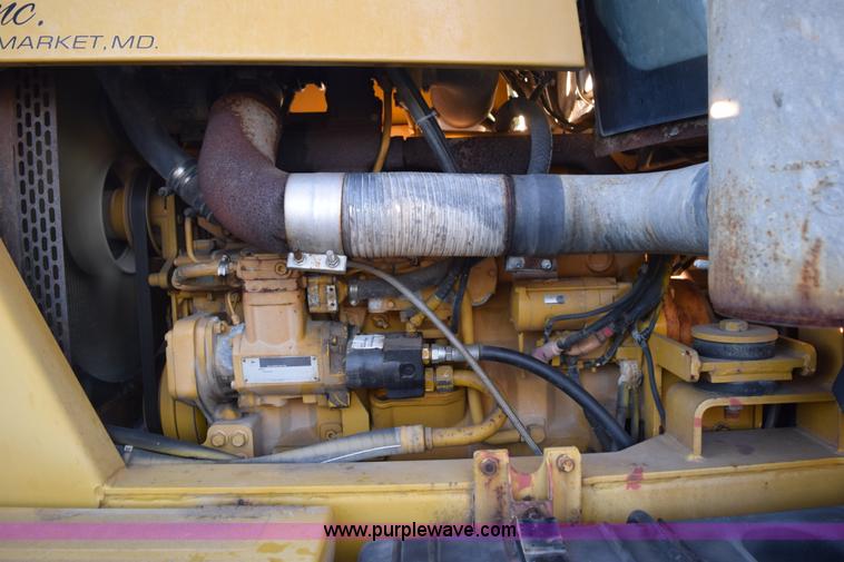 image for item J8486 2000 Ag-Chem TerraGator 8103 self-propelled sprayer