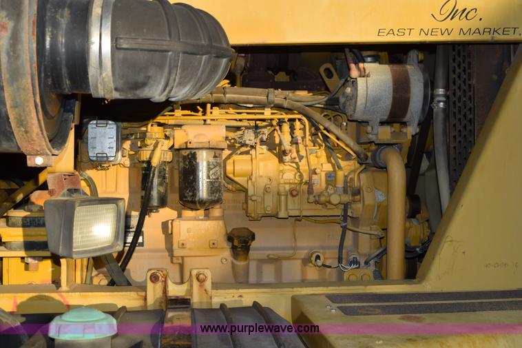 image for item J8486 2000 Ag-Chem TerraGator 8103 self-propelled sprayer