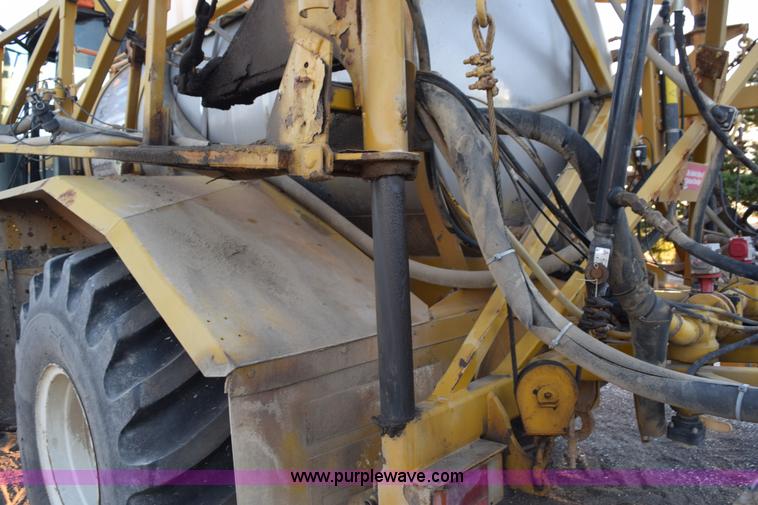 image for item J8486 2000 Ag-Chem TerraGator 8103 self-propelled sprayer