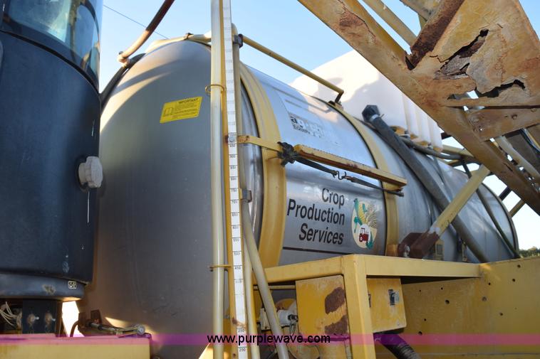 image for item J8486 2000 Ag-Chem TerraGator 8103 self-propelled sprayer