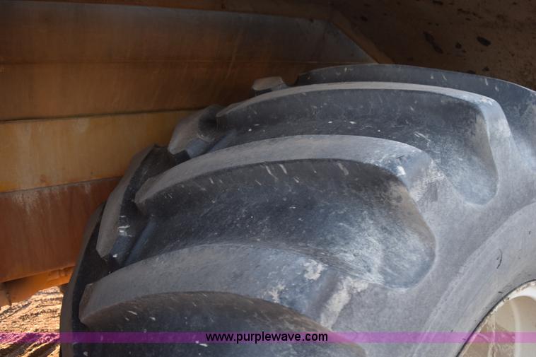 image for item J8486 2000 Ag-Chem TerraGator 8103 self-propelled sprayer