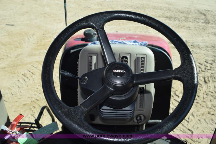 image for item J8491 2010 Case IH 4420 self-propelled sprayer