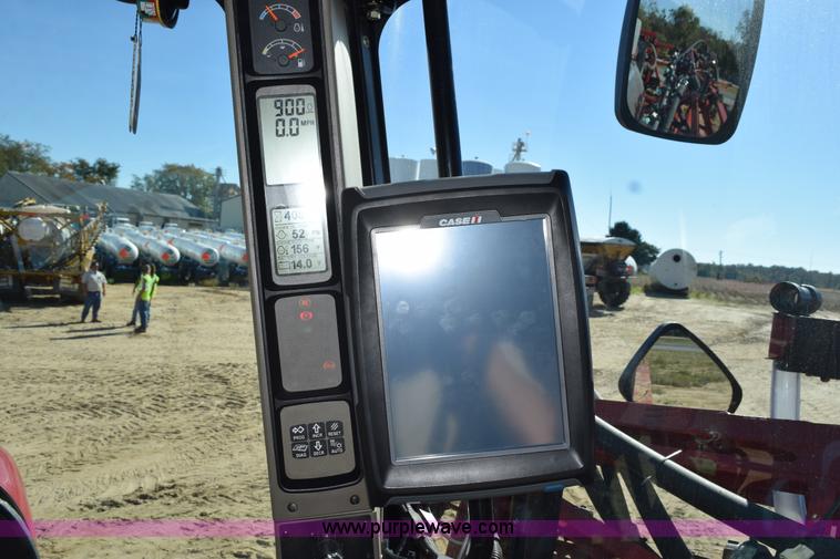 image for item J8491 2010 Case IH 4420 self-propelled sprayer