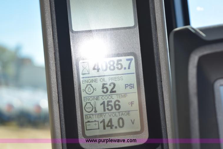 image for item J8491 2010 Case IH 4420 self-propelled sprayer