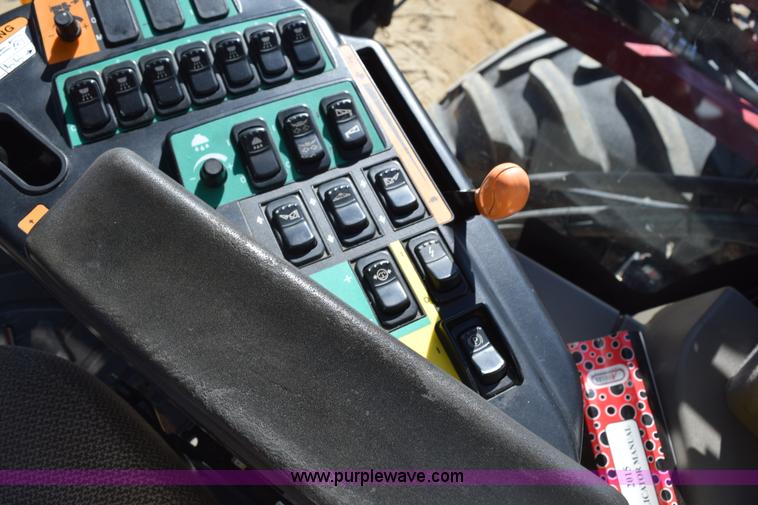 image for item J8491 2010 Case IH 4420 self-propelled sprayer