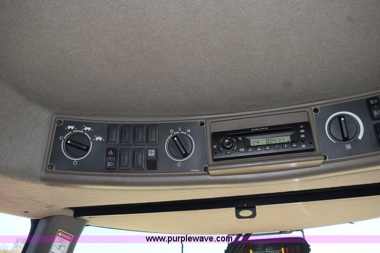 image for item J8491 2010 Case IH 4420 self-propelled sprayer