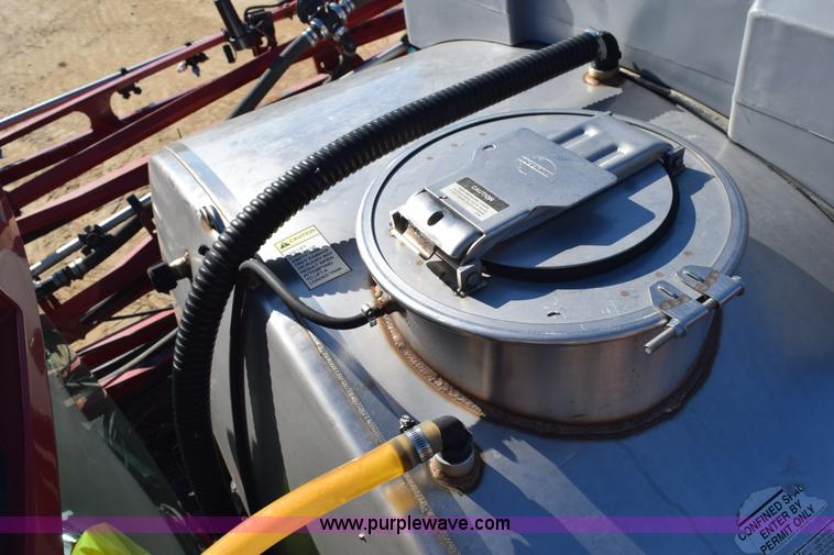 image for item J8491 2010 Case IH 4420 self-propelled sprayer