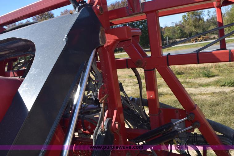 image for item J8491 2010 Case IH 4420 self-propelled sprayer