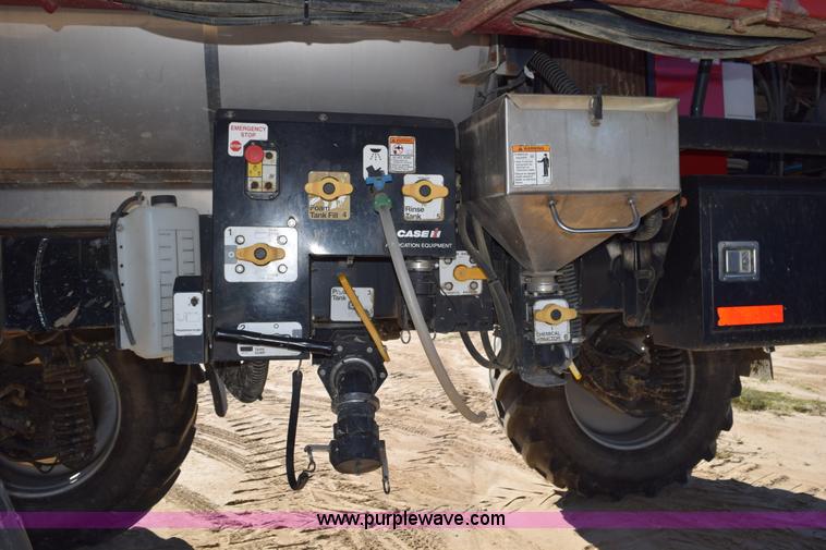 image for item J8491 2010 Case IH 4420 self-propelled sprayer