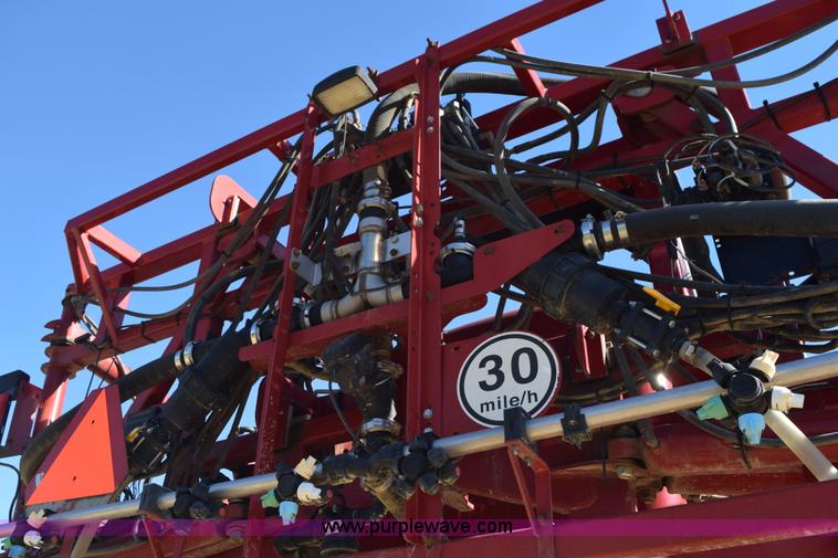 image for item J8491 2010 Case IH 4420 self-propelled sprayer