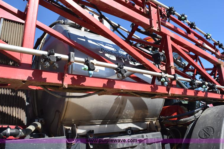 image for item J8491 2010 Case IH 4420 self-propelled sprayer