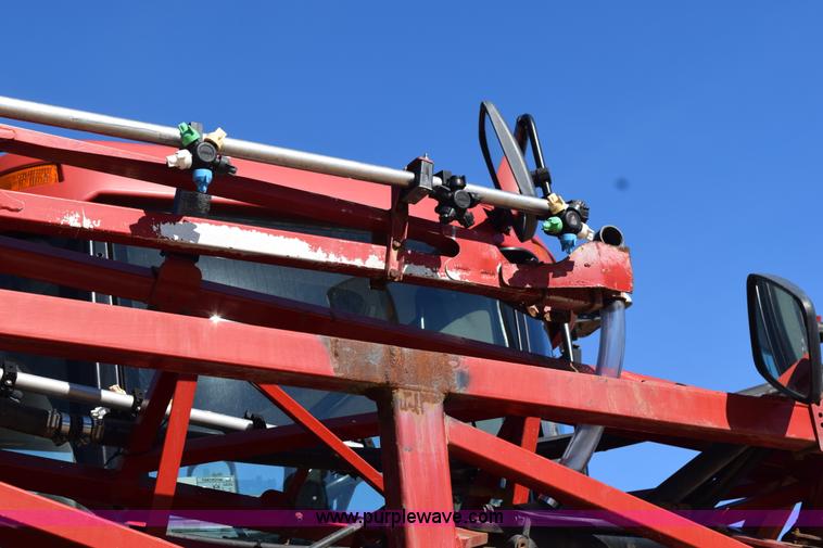 image for item J8491 2010 Case IH 4420 self-propelled sprayer