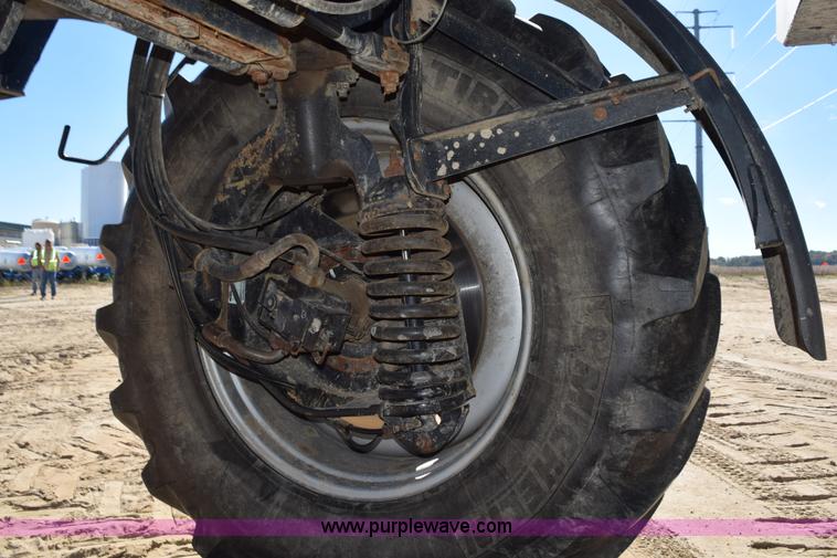 image for item J8491 2010 Case IH 4420 self-propelled sprayer