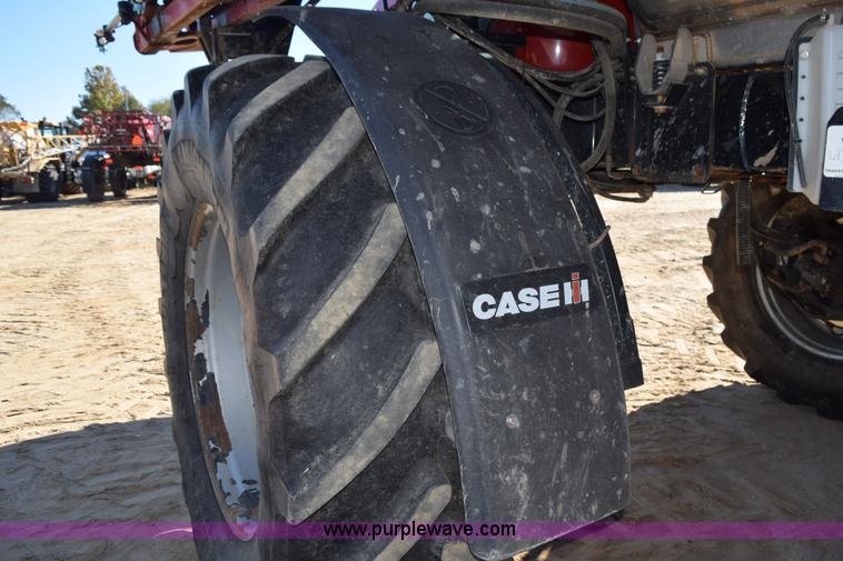 image for item J8491 2010 Case IH 4420 self-propelled sprayer