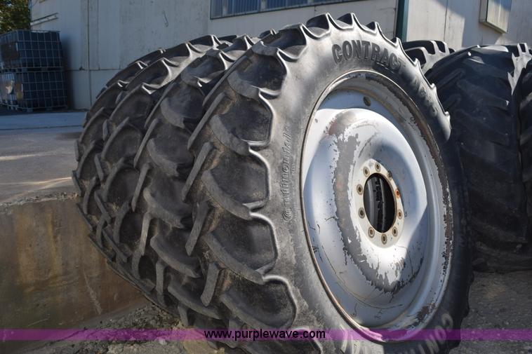 image for item J8491 2010 Case IH 4420 self-propelled sprayer