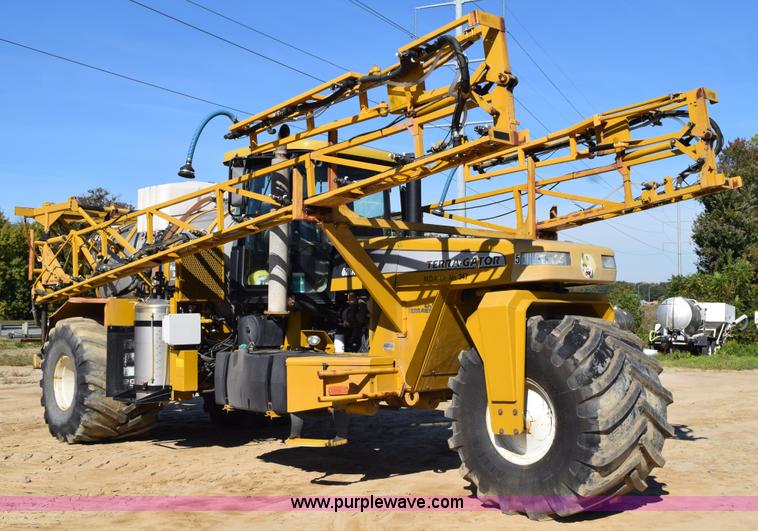 image for item J8492 2007 Ag-Chem TerraGator 6203 self-propelled sprayer