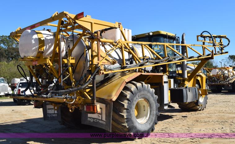 image for item J8492 2007 Ag-Chem TerraGator 6203 self-propelled sprayer