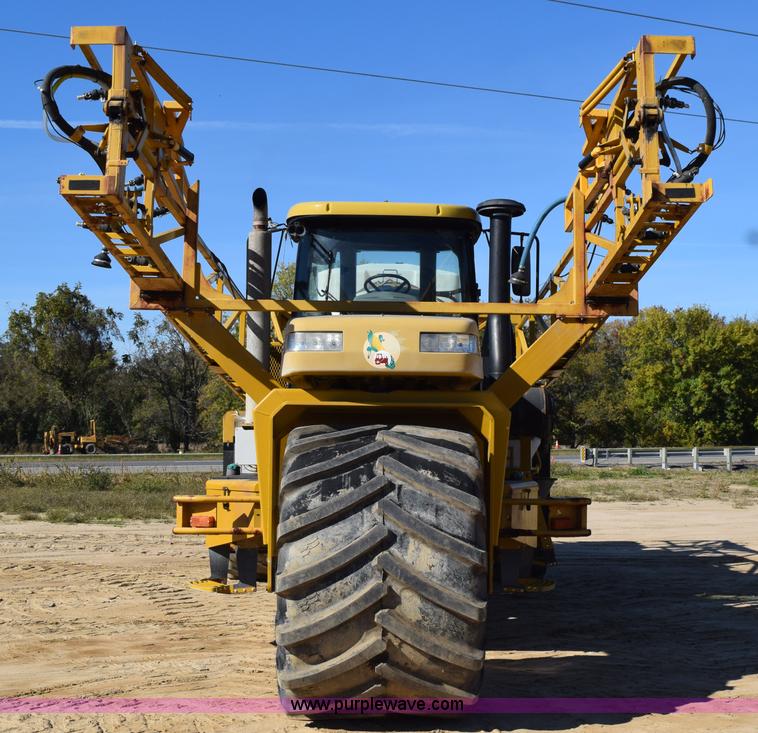 image for item J8492 2007 Ag-Chem TerraGator 6203 self-propelled sprayer