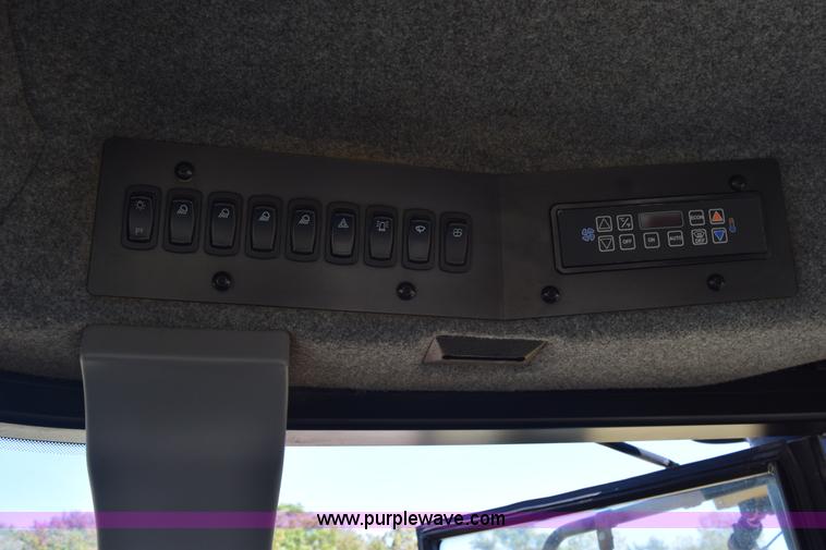 image for item J8492 2007 Ag-Chem TerraGator 6203 self-propelled sprayer