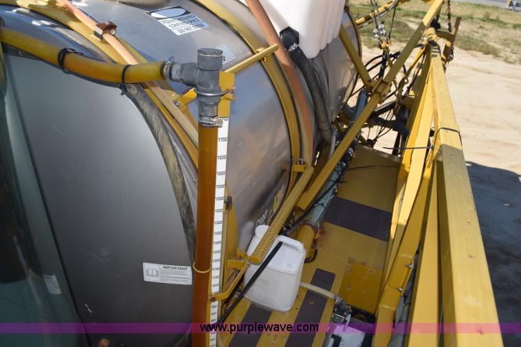 image for item J8492 2007 Ag-Chem TerraGator 6203 self-propelled sprayer