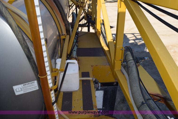 image for item J8492 2007 Ag-Chem TerraGator 6203 self-propelled sprayer