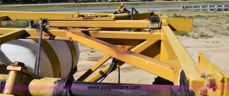 image for item J8492 2007 Ag-Chem TerraGator 6203 self-propelled sprayer