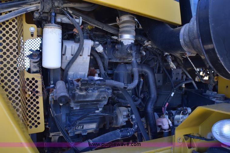 image for item J8492 2007 Ag-Chem TerraGator 6203 self-propelled sprayer