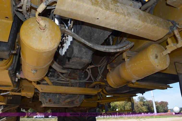 image for item J8492 2007 Ag-Chem TerraGator 6203 self-propelled sprayer