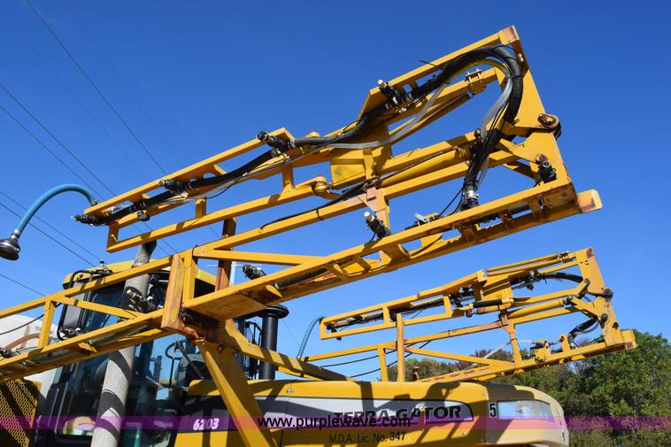 image for item J8492 2007 Ag-Chem TerraGator 6203 self-propelled sprayer