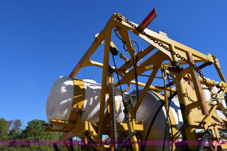 image for item J8492 2007 Ag-Chem TerraGator 6203 self-propelled sprayer