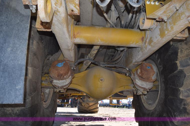 image for item J8492 2007 Ag-Chem TerraGator 6203 self-propelled sprayer