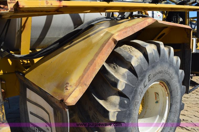 image for item J8492 2007 Ag-Chem TerraGator 6203 self-propelled sprayer